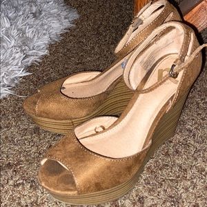 Brown wedges